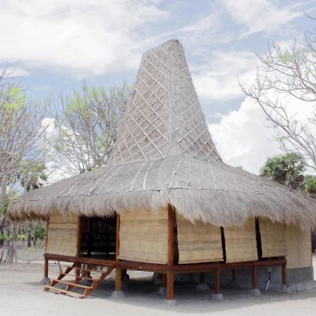Costa Beach Resort & Club Waingapu Chambre photo
