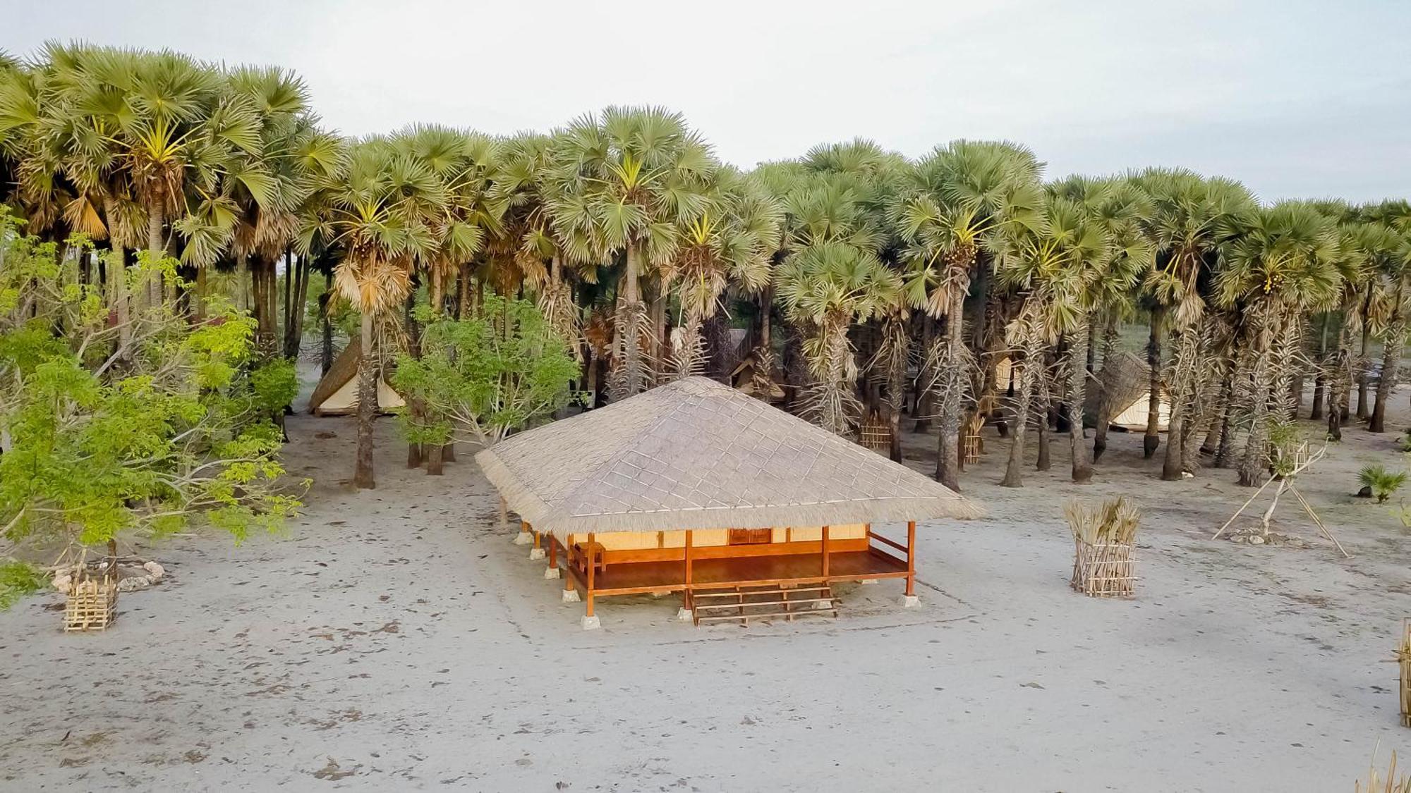 Costa Beach Resort & Club Waingapu Extérieur photo