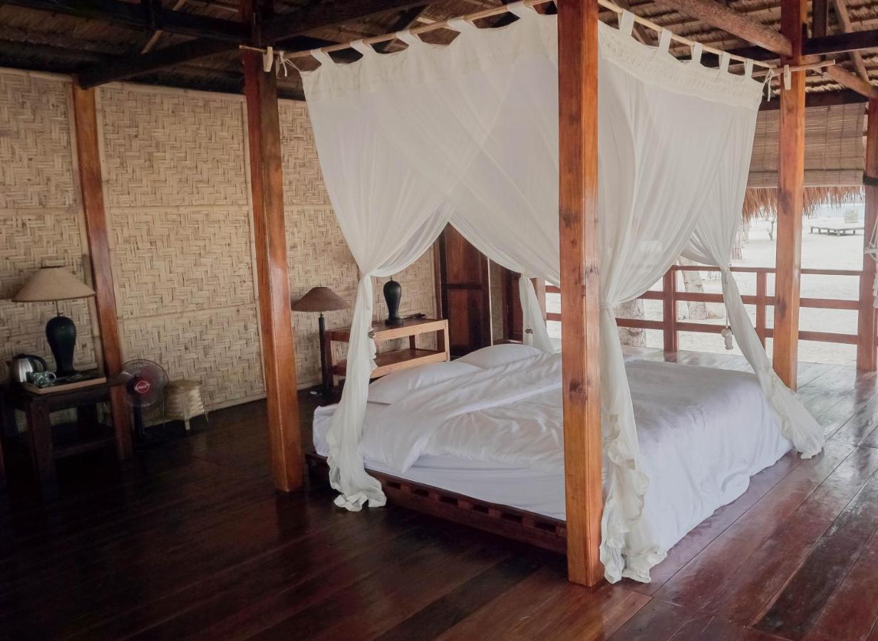 Costa Beach Resort & Club Waingapu Extérieur photo