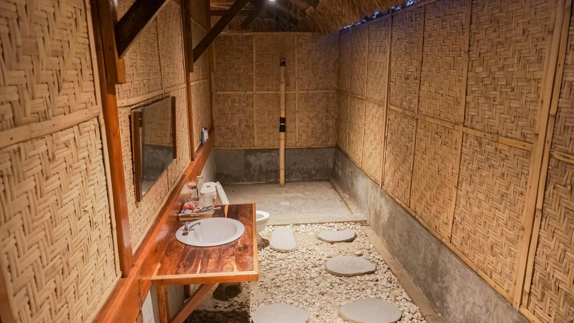 Costa Beach Resort & Club Waingapu Chambre photo